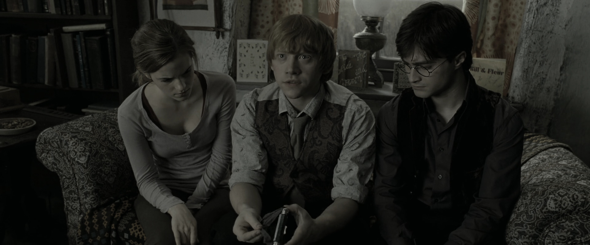 EmmaWatsonFan_dot_nl-HarryPotterAndTheDeathlyHallowsPart1-1693.jpg EmmaWatsonFan_dot_nl-HarryPotterAndTheDeathlyHallowsPart1-1693.jpg