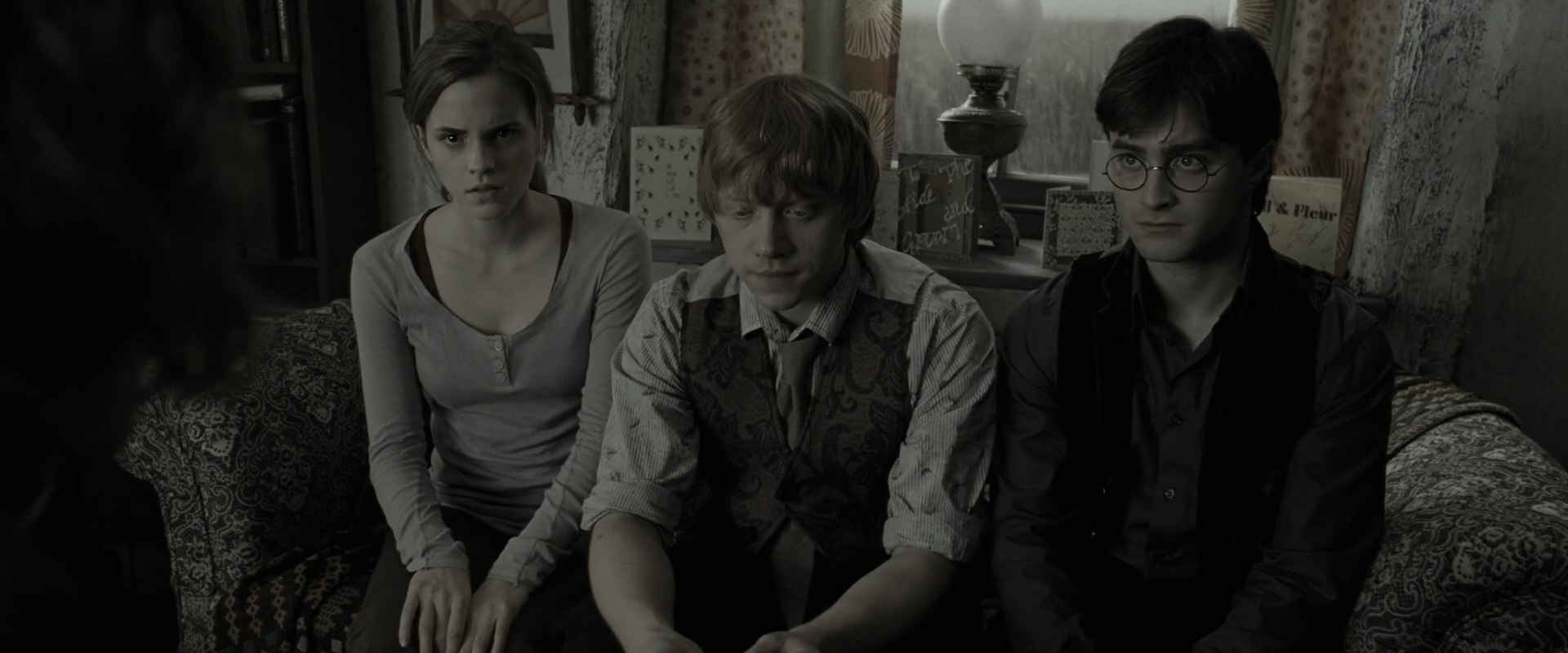 EmmaWatsonFan_dot_nl-HarryPotterAndTheDeathlyHallowsPart1-1723.jpg EmmaWatsonFan_dot_nl-HarryPotterAndTheDeathlyHallowsPart1-1723.jpg