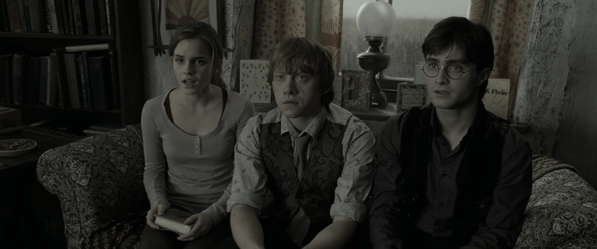 EmmaWatsonFan_dot_nl-HarryPotterAndTheDeathlyHallowsPart1-1804.jpg EmmaWatsonFan_dot_nl-HarryPotterAndTheDeathlyHallowsPart1-1804.jpg
