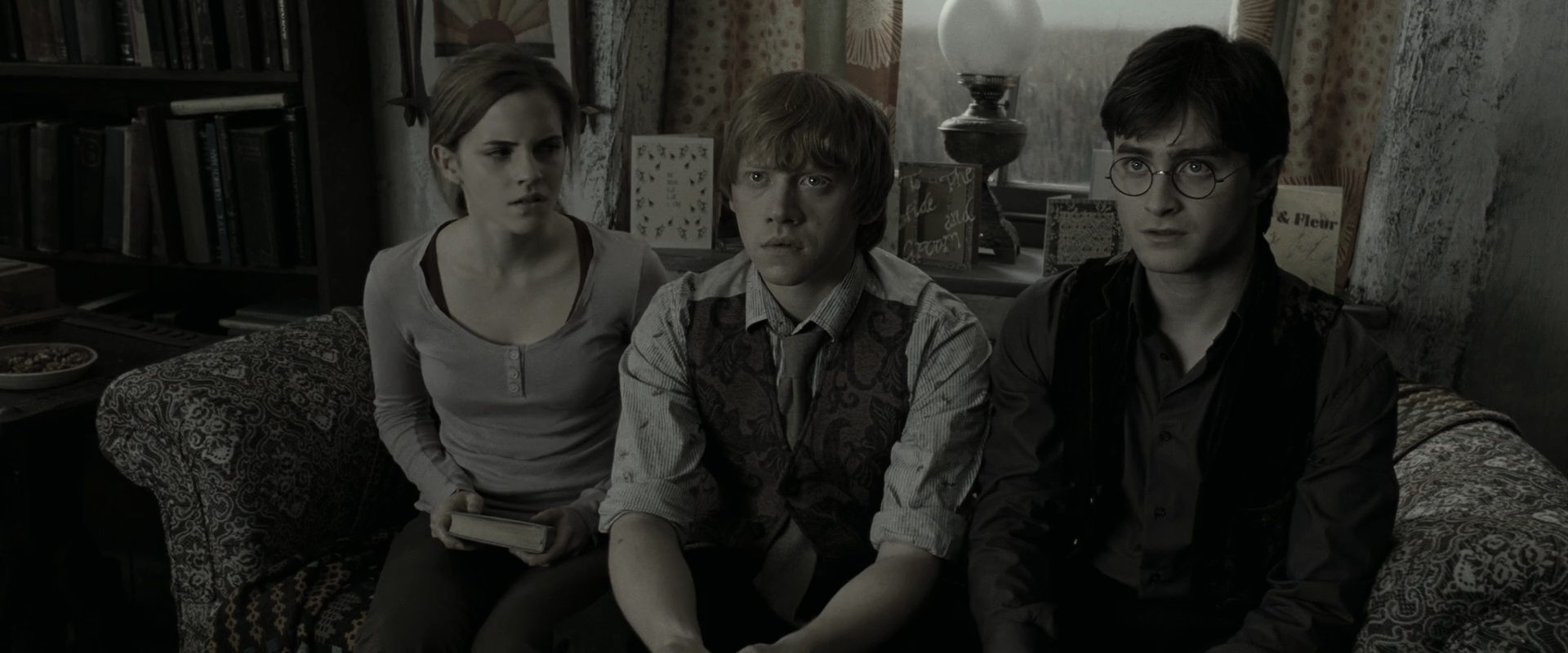 EmmaWatsonFan_dot_nl-HarryPotterAndTheDeathlyHallowsPart1-1820.jpg EmmaWatsonFan_dot_nl-HarryPotterAndTheDeathlyHallowsPart1-1820.jpg