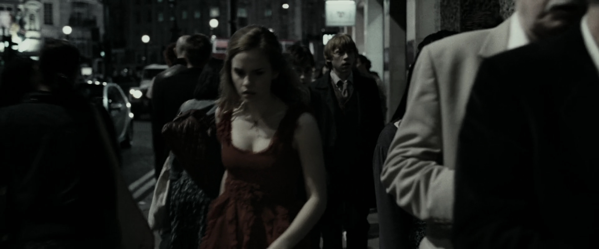 EmmaWatsonFan_dot_nl-HarryPotterAndTheDeathlyHallowsPart1-2107.jpg EmmaWatsonFan_dot_nl-HarryPotterAndTheDeathlyHallowsPart1-2107.jpg