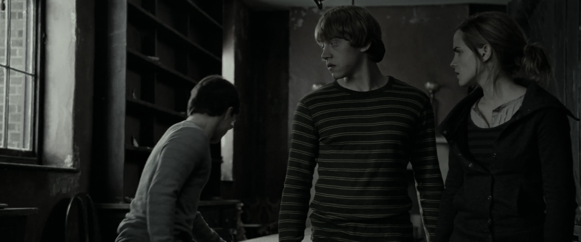 EmmaWatsonFan_dot_nl-HarryPotterAndTheDeathlyHallowsPart1-2578.jpg EmmaWatsonFan_dot_nl-HarryPotterAndTheDeathlyHallowsPart1-2578.jpg