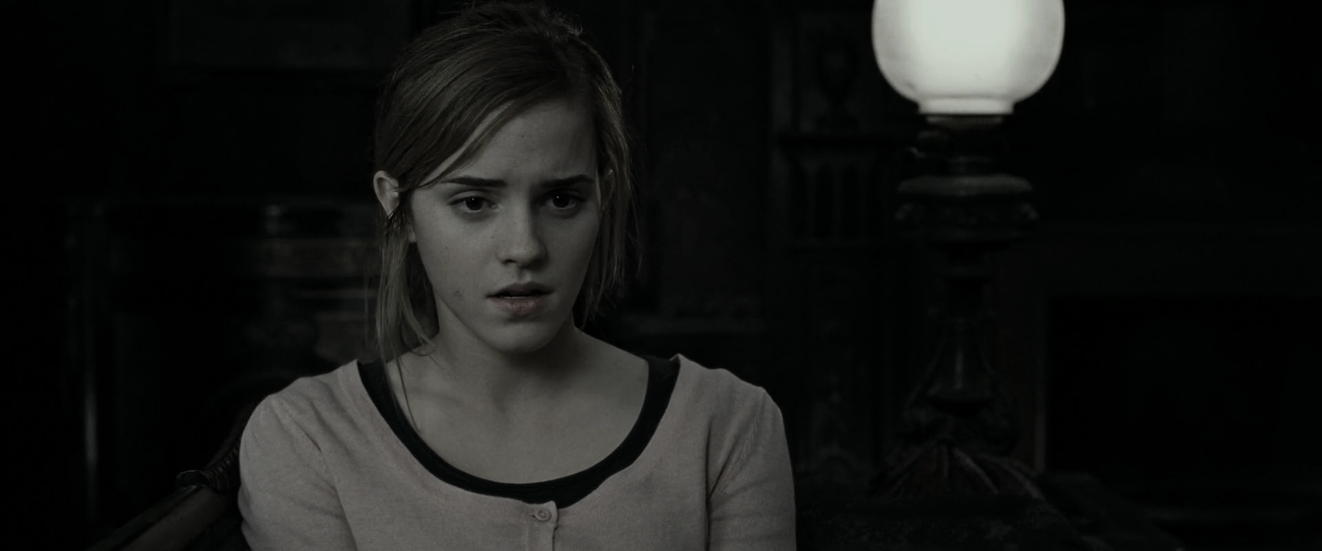 EmmaWatsonFan_dot_nl-HarryPotterAndTheDeathlyHallowsPart1-2789.jpg EmmaWatsonFan_dot_nl-HarryPotterAndTheDeathlyHallowsPart1-2789.jpg