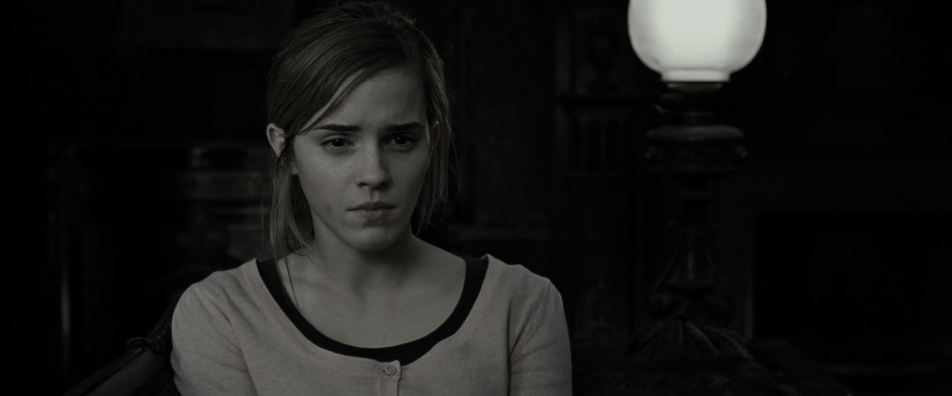 EmmaWatsonFan_dot_nl-HarryPotterAndTheDeathlyHallowsPart1-2790.jpg EmmaWatsonFan_dot_nl-HarryPotterAndTheDeathlyHallowsPart1-2790.jpg