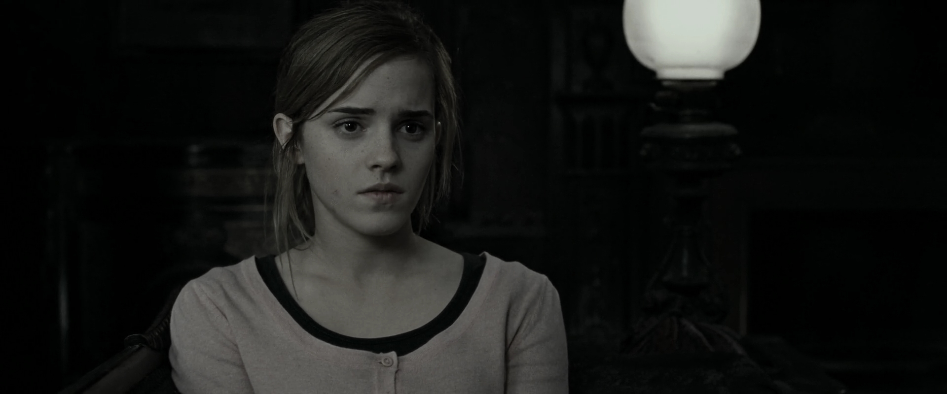 EmmaWatsonFan_dot_nl-HarryPotterAndTheDeathlyHallowsPart1-2793.jpg EmmaWatsonFan_dot_nl-HarryPotterAndTheDeathlyHallowsPart1-2793.jpg