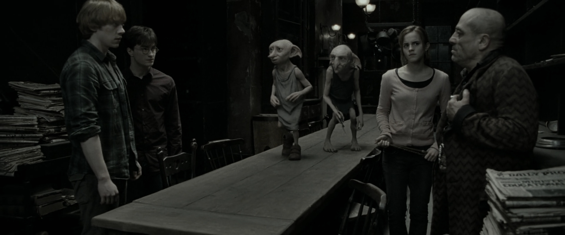 EmmaWatsonFan_dot_nl-HarryPotterAndTheDeathlyHallowsPart1-2853.jpg EmmaWatsonFan_dot_nl-HarryPotterAndTheDeathlyHallowsPart1-2853.jpg