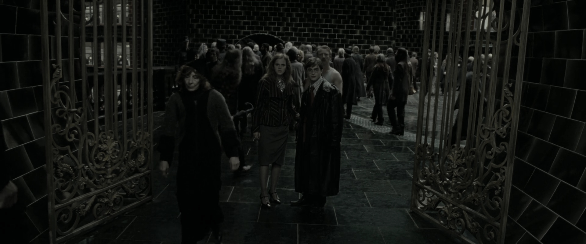 EmmaWatsonFan_dot_nl-HarryPotterAndTheDeathlyHallowsPart1-3616.jpg EmmaWatsonFan_dot_nl-HarryPotterAndTheDeathlyHallowsPart1-3616.jpg