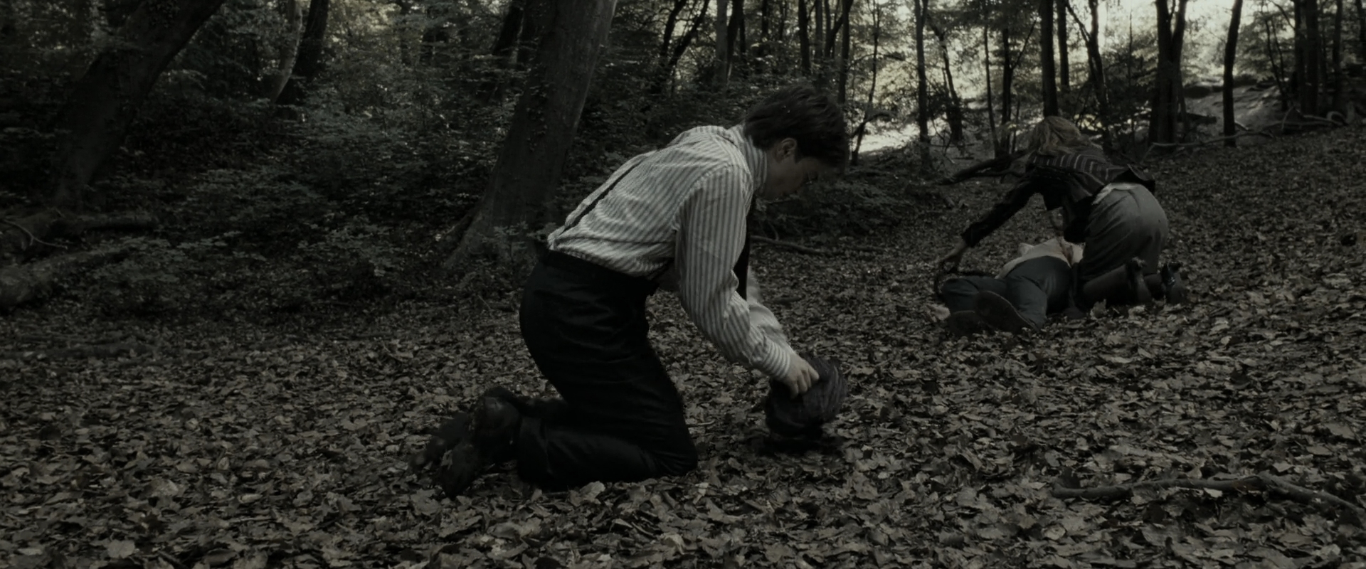 EmmaWatsonFan_dot_nl-HarryPotterAndTheDeathlyHallowsPart1-3729.jpg EmmaWatsonFan_dot_nl-HarryPotterAndTheDeathlyHallowsPart1-3729.jpg