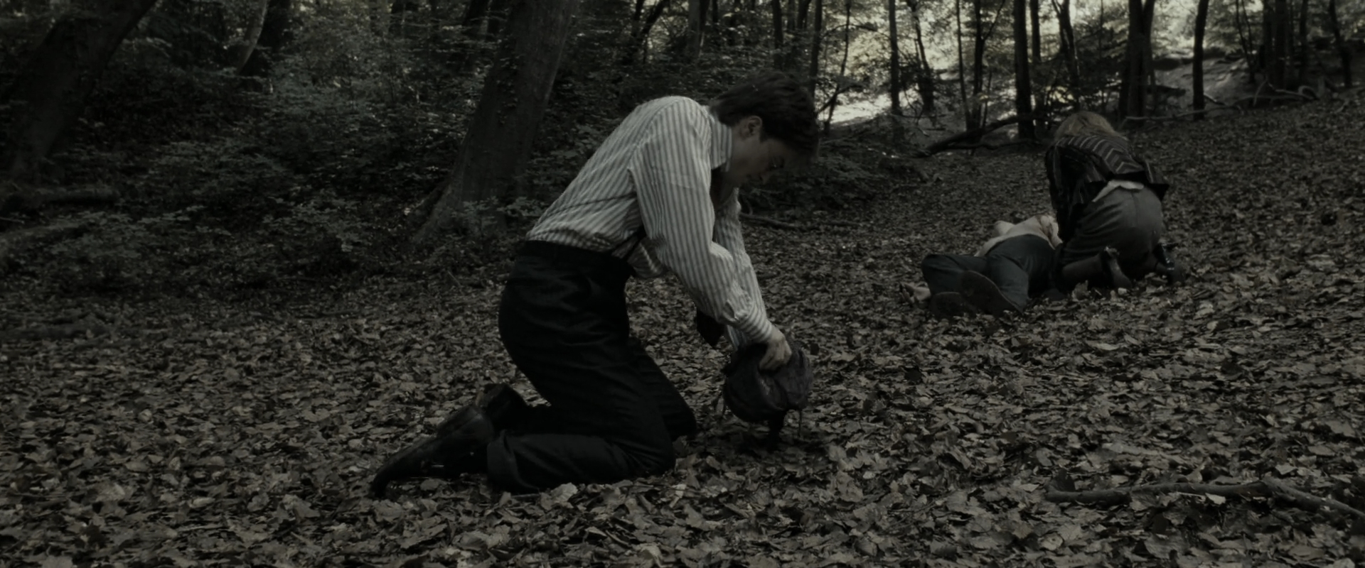 EmmaWatsonFan_dot_nl-HarryPotterAndTheDeathlyHallowsPart1-3730.jpg EmmaWatsonFan_dot_nl-HarryPotterAndTheDeathlyHallowsPart1-3730.jpg