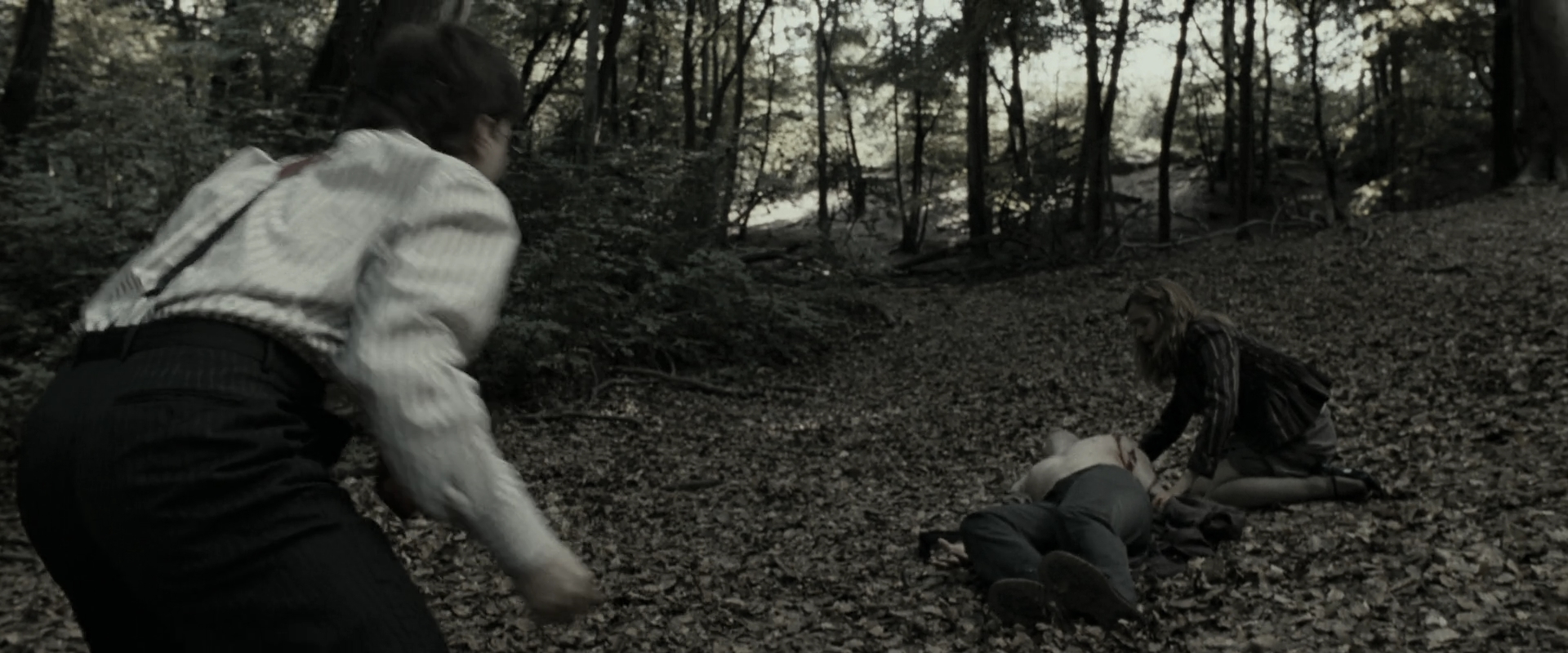 EmmaWatsonFan_dot_nl-HarryPotterAndTheDeathlyHallowsPart1-3741.jpg EmmaWatsonFan_dot_nl-HarryPotterAndTheDeathlyHallowsPart1-3741.jpg