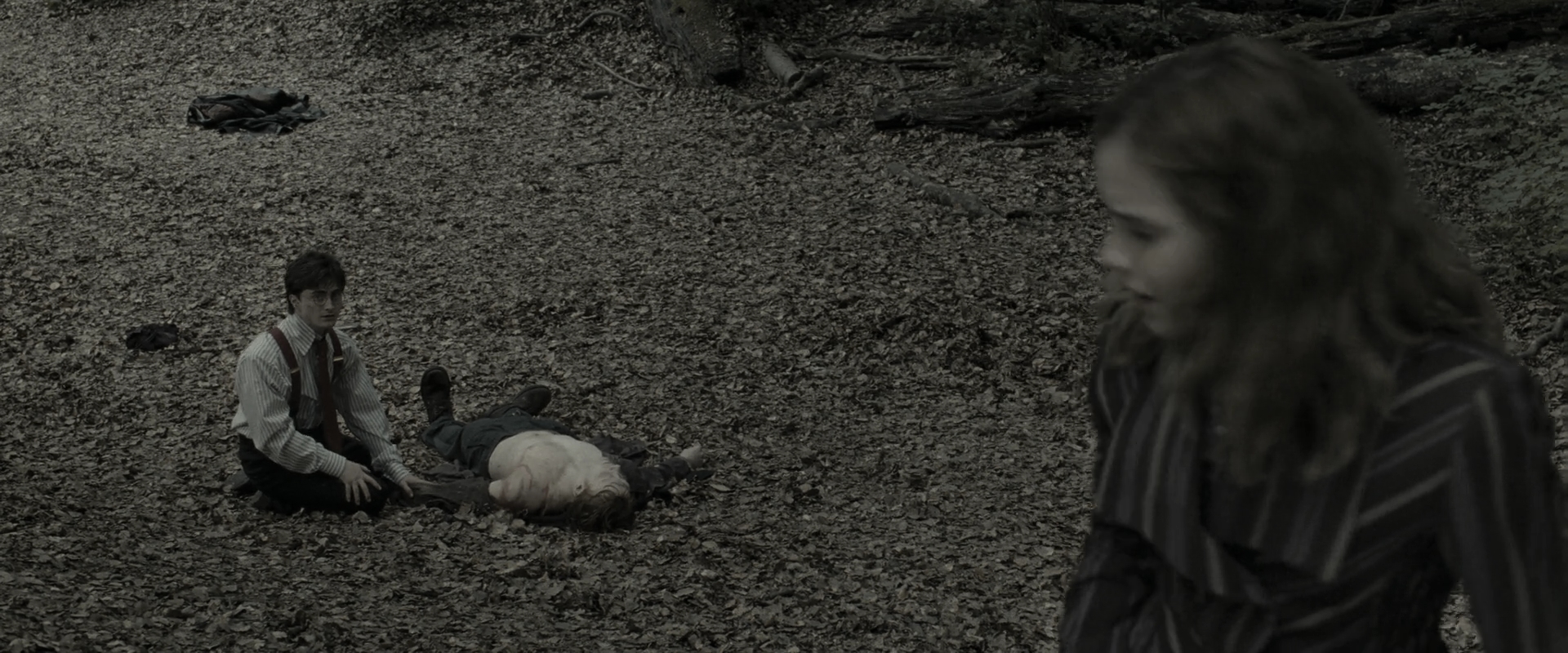 EmmaWatsonFan_dot_nl-HarryPotterAndTheDeathlyHallowsPart1-3808.jpg EmmaWatsonFan_dot_nl-HarryPotterAndTheDeathlyHallowsPart1-3808.jpg