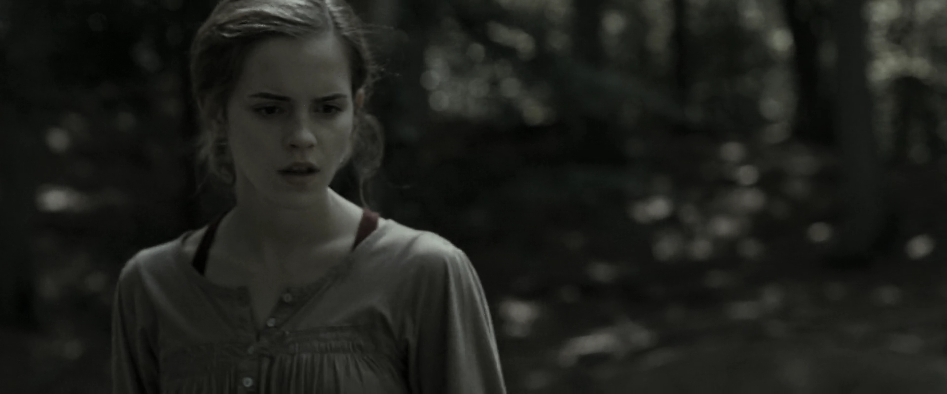 EmmaWatsonFan_dot_nl-HarryPotterAndTheDeathlyHallowsPart1-3849.jpg EmmaWatsonFan_dot_nl-HarryPotterAndTheDeathlyHallowsPart1-3849.jpg