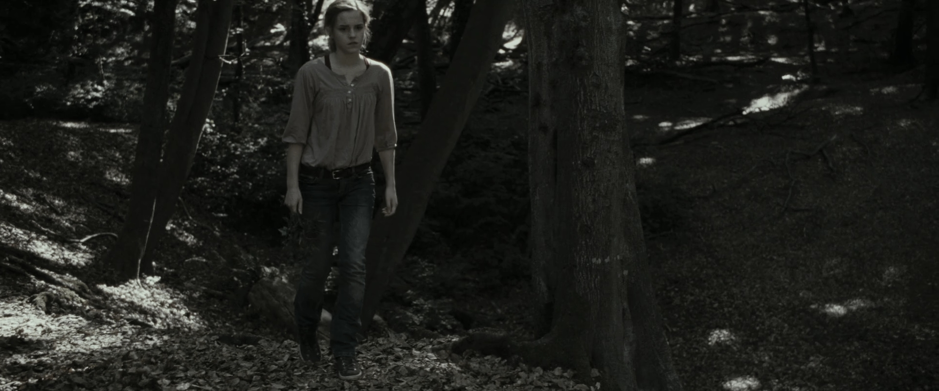 EmmaWatsonFan_dot_nl-HarryPotterAndTheDeathlyHallowsPart1-3986.jpg EmmaWatsonFan_dot_nl-HarryPotterAndTheDeathlyHallowsPart1-3986.jpg