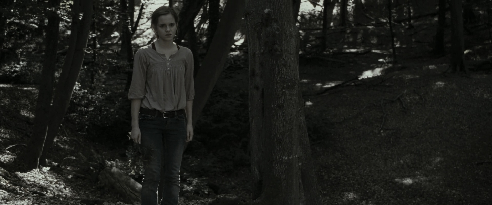 EmmaWatsonFan_dot_nl-HarryPotterAndTheDeathlyHallowsPart1-3992.jpg EmmaWatsonFan_dot_nl-HarryPotterAndTheDeathlyHallowsPart1-3992.jpg