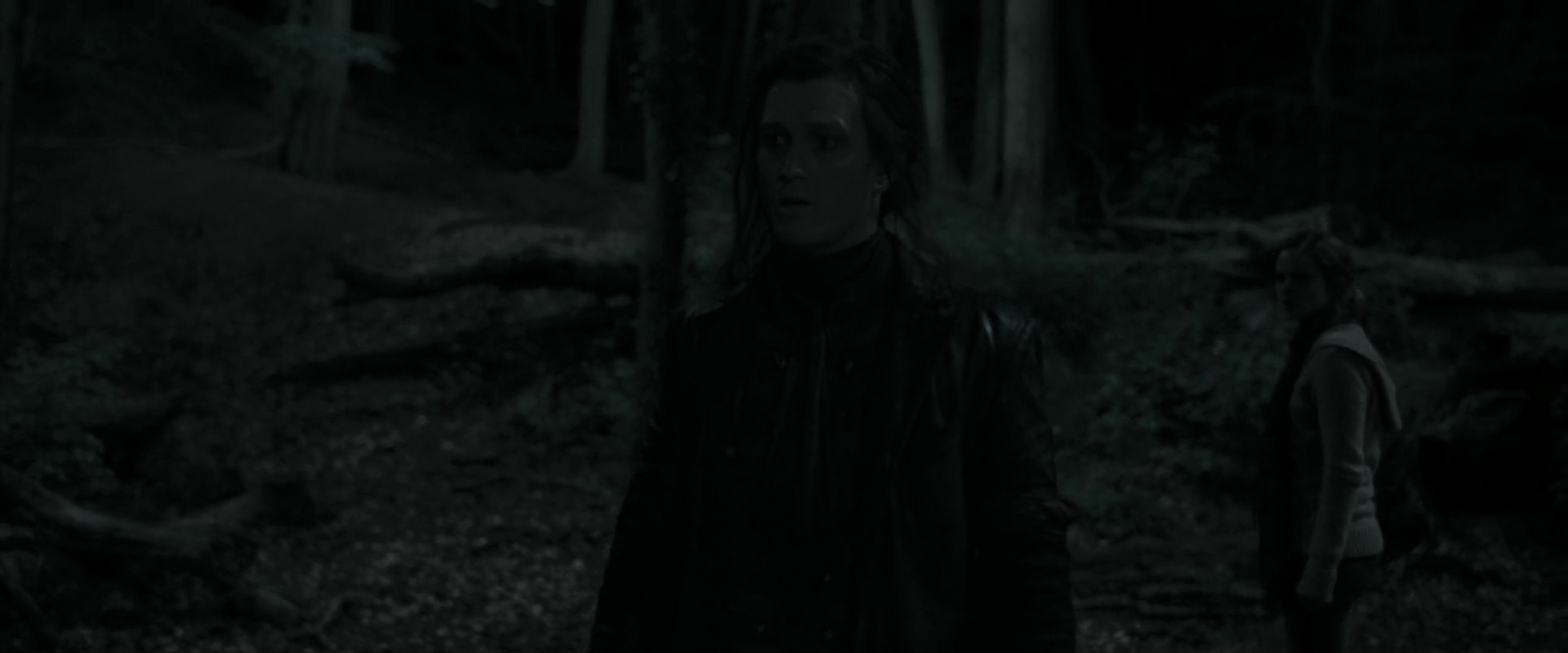 EmmaWatsonFan_dot_nl-HarryPotterAndTheDeathlyHallowsPart1-4165.jpg EmmaWatsonFan_dot_nl-HarryPotterAndTheDeathlyHallowsPart1-4165.jpg