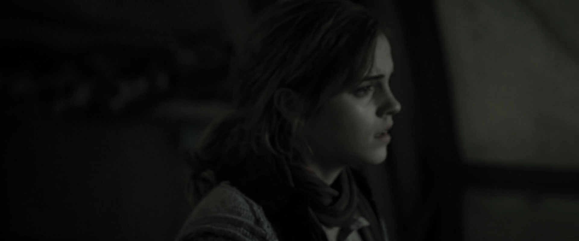 EmmaWatsonFan_dot_nl-HarryPotterAndTheDeathlyHallowsPart1-4517.jpg EmmaWatsonFan_dot_nl-HarryPotterAndTheDeathlyHallowsPart1-4517.jpg