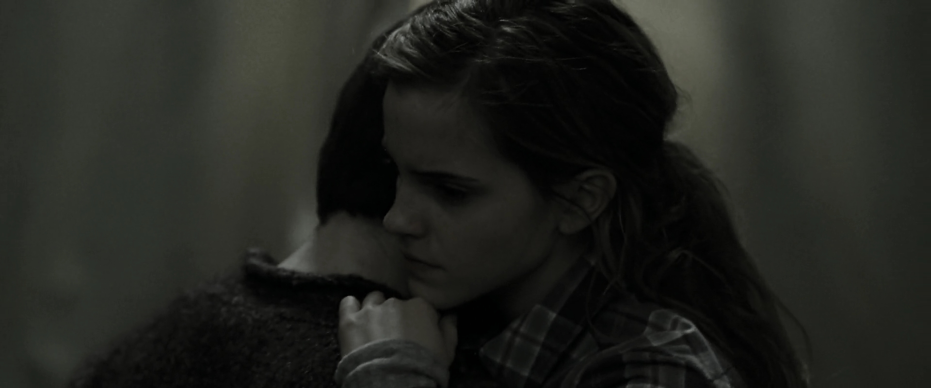 EmmaWatsonFan_dot_nl-HarryPotterAndTheDeathlyHallowsPart1-4766.jpg EmmaWatsonFan_dot_nl-HarryPotterAndTheDeathlyHallowsPart1-4766.jpg