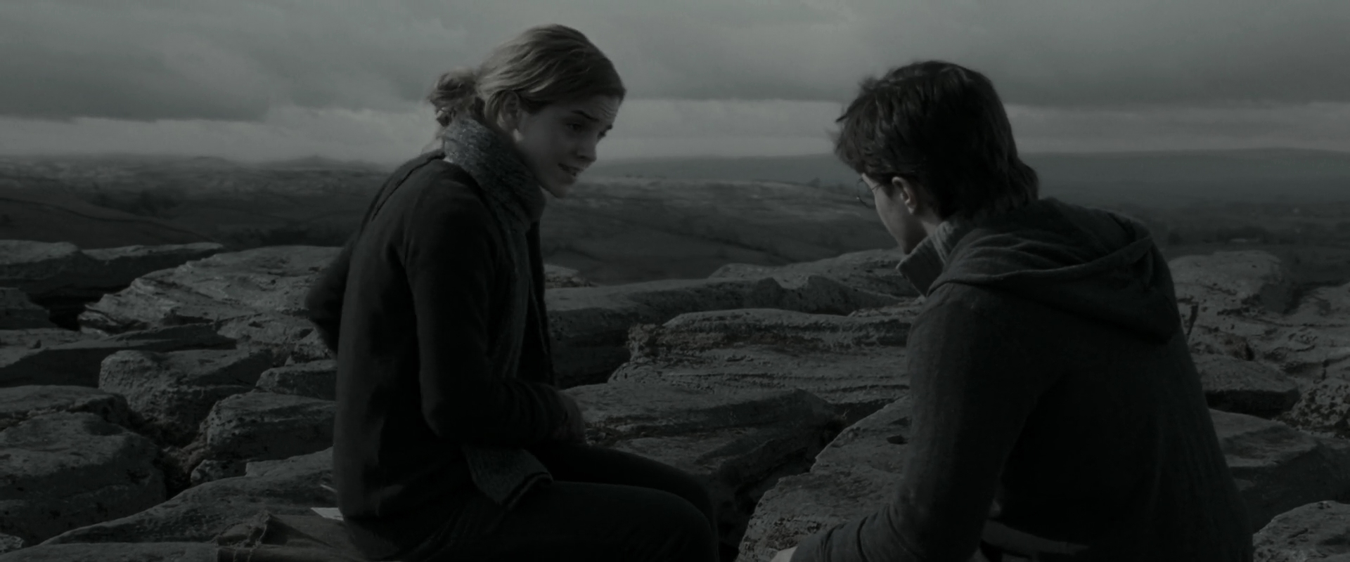 EmmaWatsonFan_dot_nl-HarryPotterAndTheDeathlyHallowsPart1-4840.jpg EmmaWatsonFan_dot_nl-HarryPotterAndTheDeathlyHallowsPart1-4840.jpg