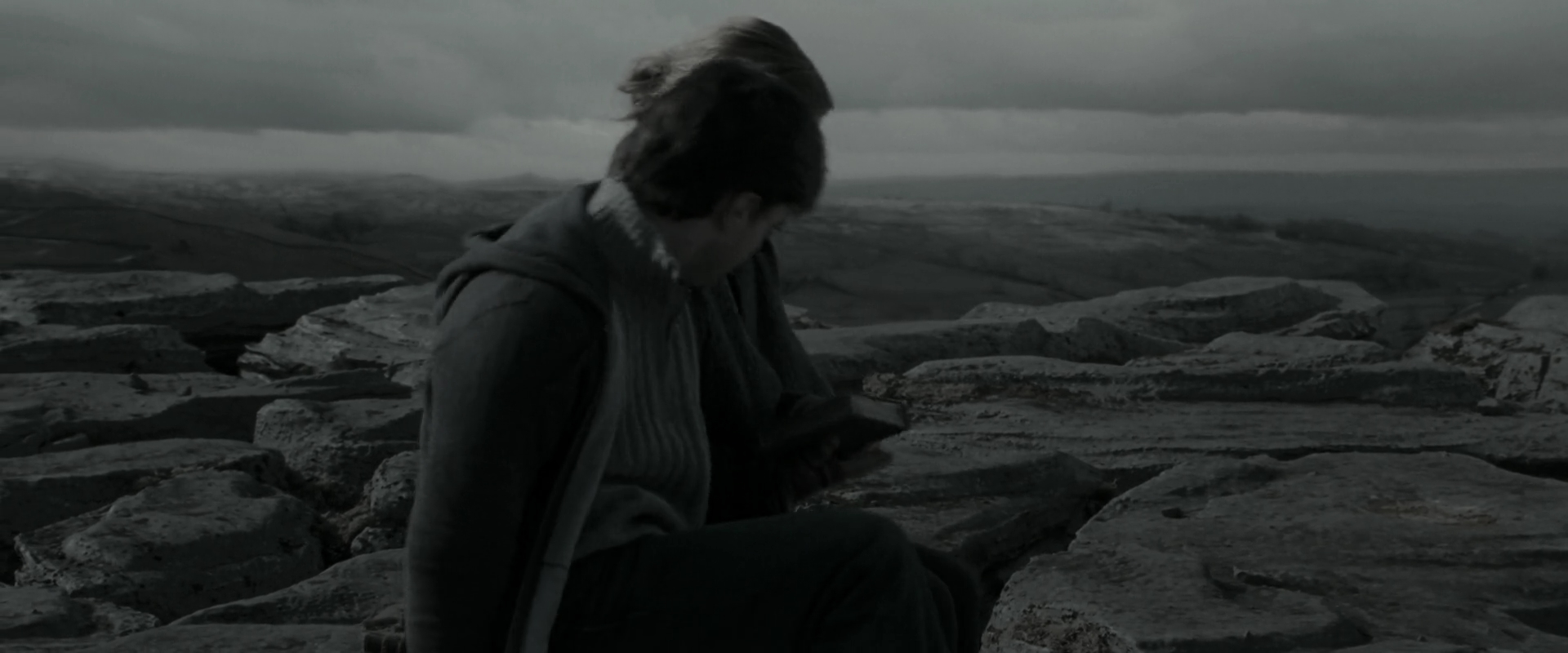 EmmaWatsonFan_dot_nl-HarryPotterAndTheDeathlyHallowsPart1-4843.jpg EmmaWatsonFan_dot_nl-HarryPotterAndTheDeathlyHallowsPart1-4843.jpg