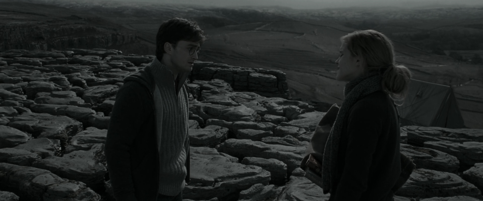 EmmaWatsonFan_dot_nl-HarryPotterAndTheDeathlyHallowsPart1-4894.jpg EmmaWatsonFan_dot_nl-HarryPotterAndTheDeathlyHallowsPart1-4894.jpg