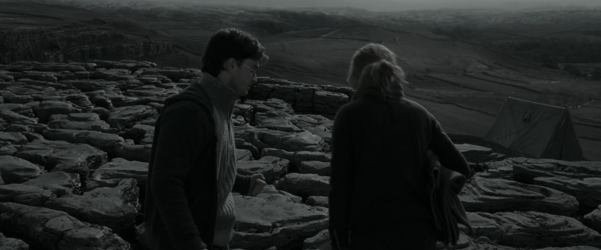 EmmaWatsonFan_dot_nl-HarryPotterAndTheDeathlyHallowsPart1-4898.jpg EmmaWatsonFan_dot_nl-HarryPotterAndTheDeathlyHallowsPart1-4898.jpg