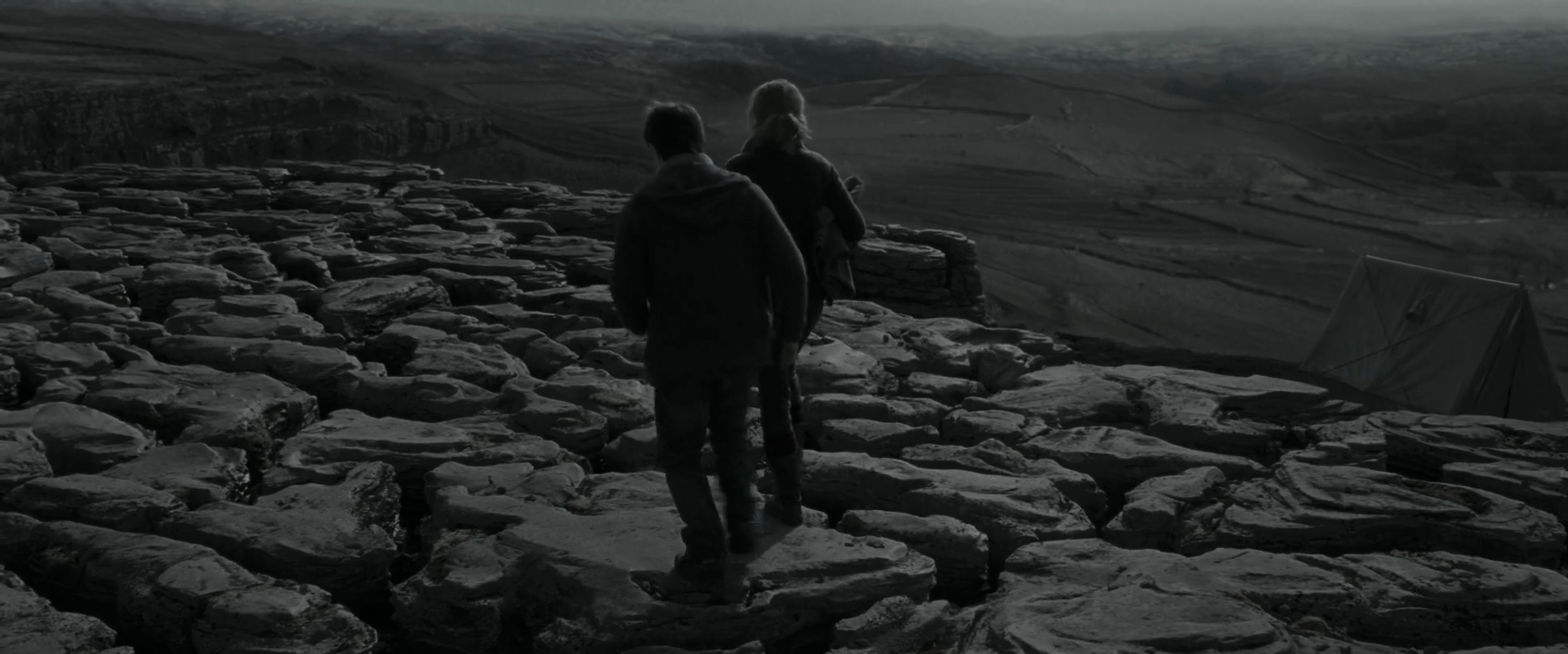 EmmaWatsonFan_dot_nl-HarryPotterAndTheDeathlyHallowsPart1-4902.jpg EmmaWatsonFan_dot_nl-HarryPotterAndTheDeathlyHallowsPart1-4902.jpg