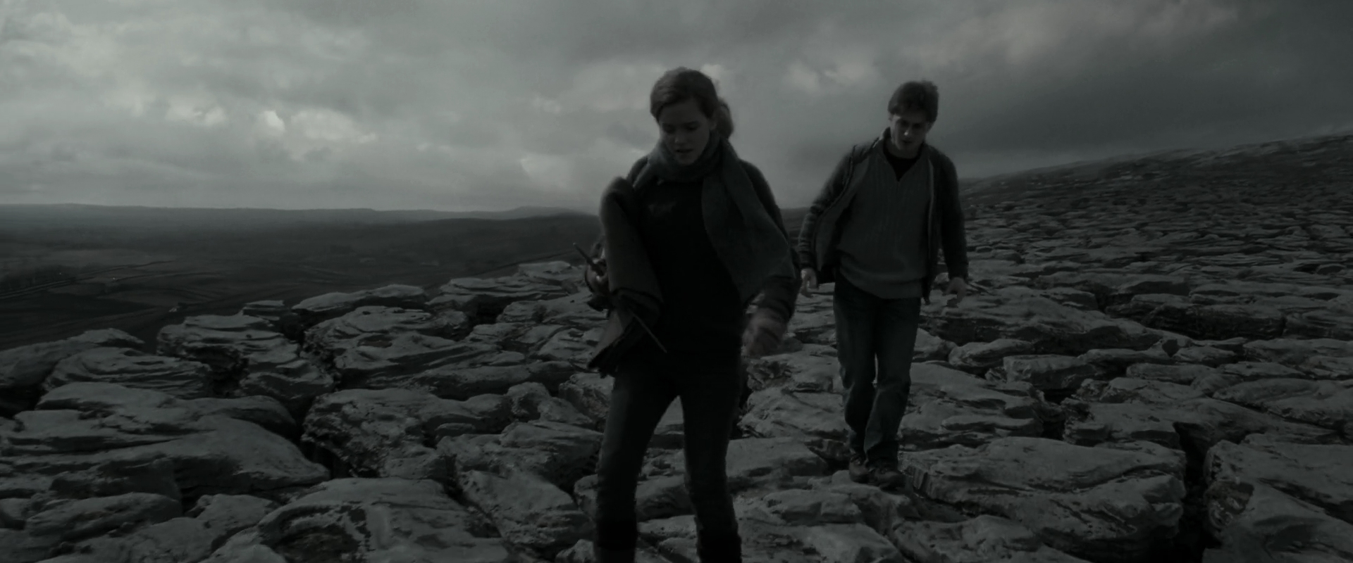 EmmaWatsonFan_dot_nl-HarryPotterAndTheDeathlyHallowsPart1-4904.jpg EmmaWatsonFan_dot_nl-HarryPotterAndTheDeathlyHallowsPart1-4904.jpg