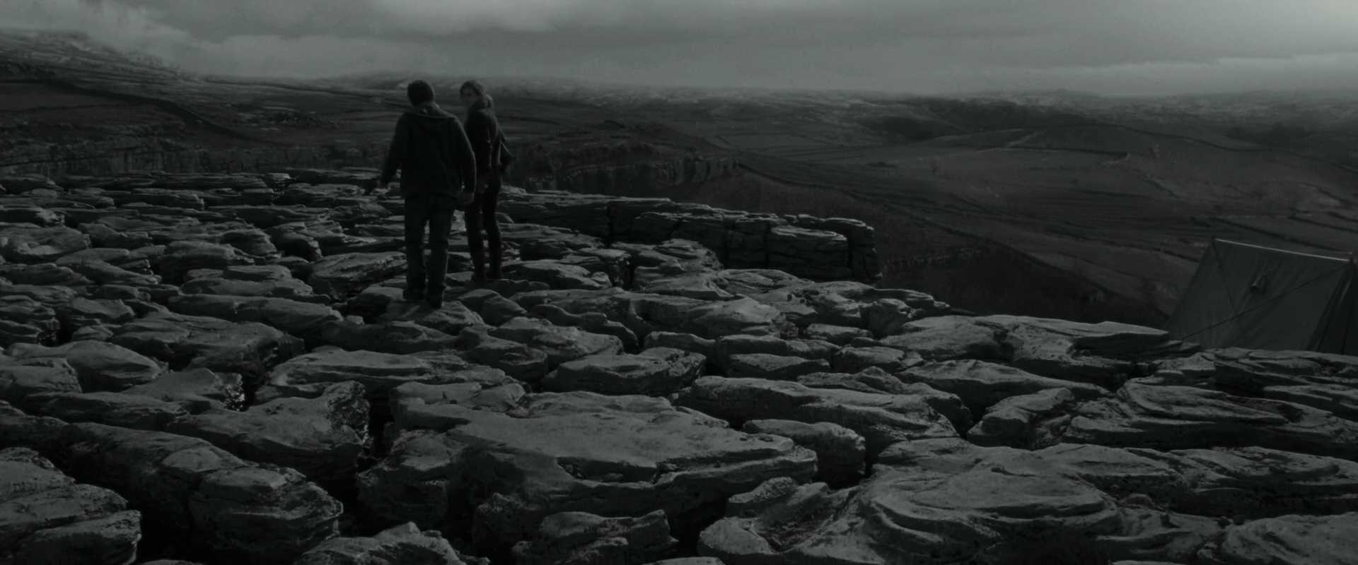 EmmaWatsonFan_dot_nl-HarryPotterAndTheDeathlyHallowsPart1-4906.jpg EmmaWatsonFan_dot_nl-HarryPotterAndTheDeathlyHallowsPart1-4906.jpg