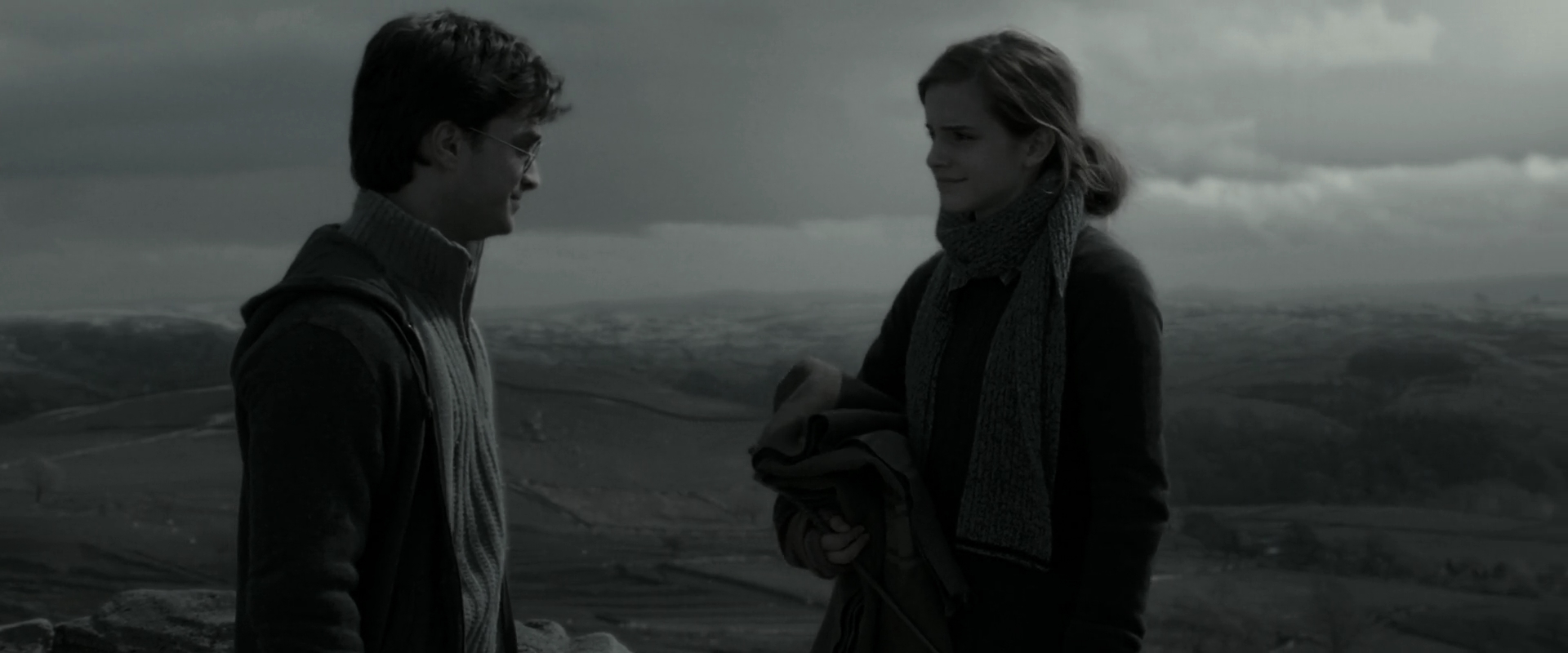 EmmaWatsonFan_dot_nl-HarryPotterAndTheDeathlyHallowsPart1-4929.jpg EmmaWatsonFan_dot_nl-HarryPotterAndTheDeathlyHallowsPart1-4929.jpg