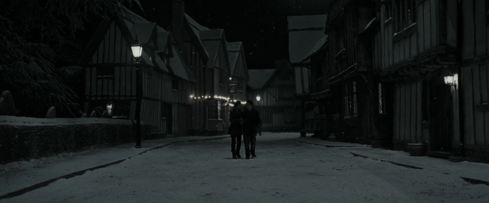 EmmaWatsonFan_dot_nl-HarryPotterAndTheDeathlyHallowsPart1-4971.jpg EmmaWatsonFan_dot_nl-HarryPotterAndTheDeathlyHallowsPart1-4971.jpg