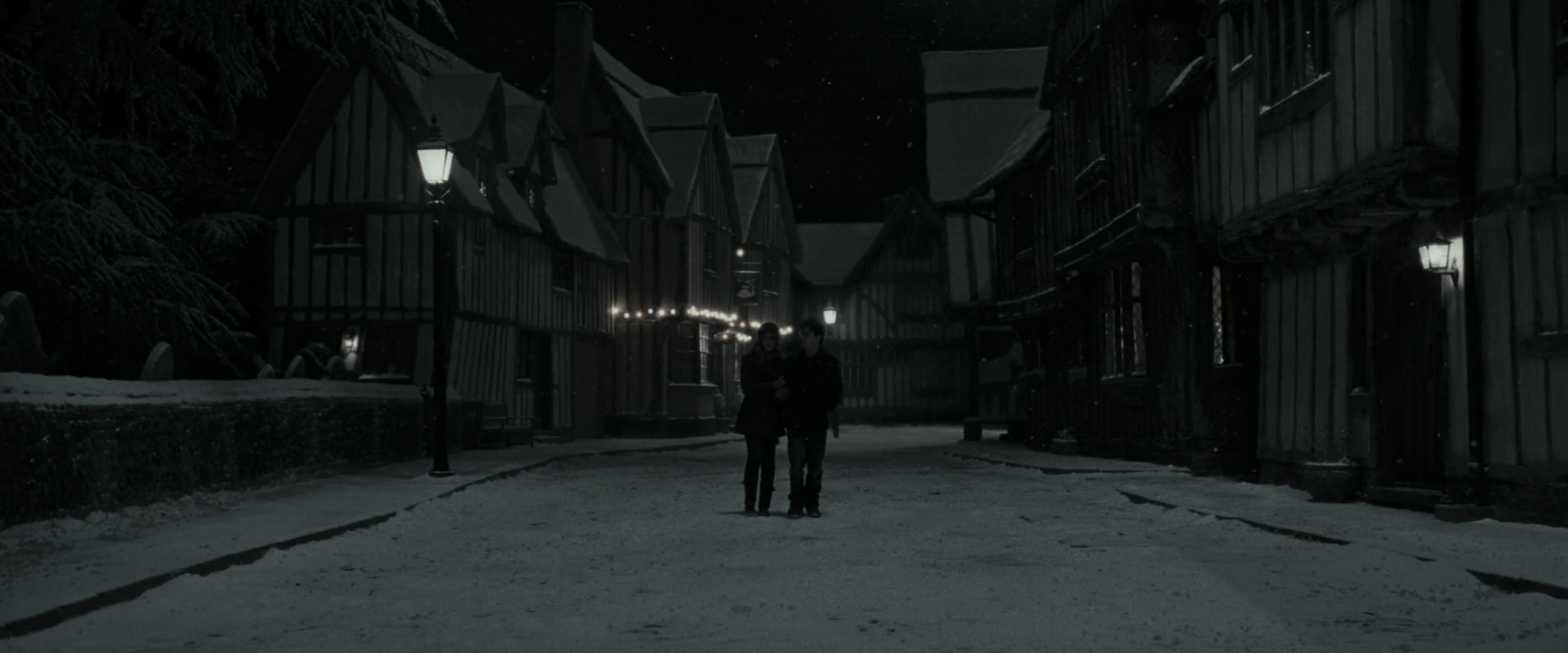 EmmaWatsonFan_dot_nl-HarryPotterAndTheDeathlyHallowsPart1-4972.jpg EmmaWatsonFan_dot_nl-HarryPotterAndTheDeathlyHallowsPart1-4972.jpg