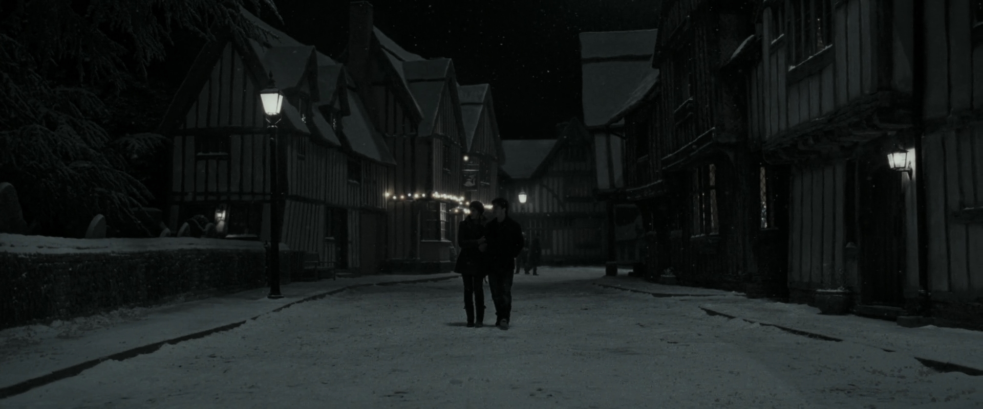 EmmaWatsonFan_dot_nl-HarryPotterAndTheDeathlyHallowsPart1-4973.jpg EmmaWatsonFan_dot_nl-HarryPotterAndTheDeathlyHallowsPart1-4973.jpg