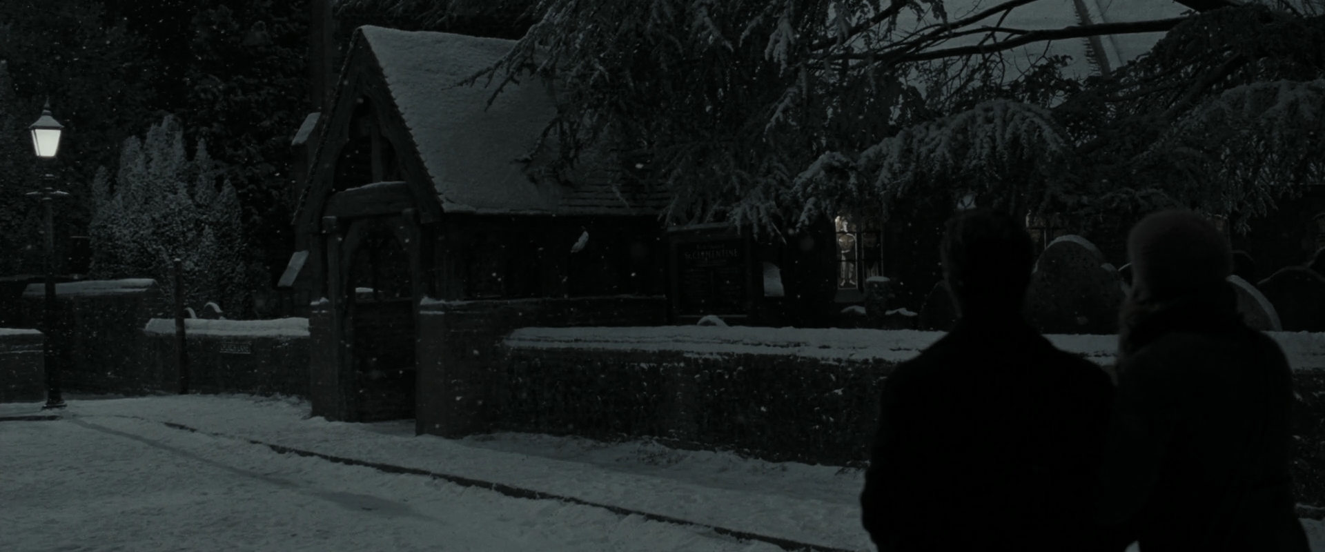 EmmaWatsonFan_dot_nl-HarryPotterAndTheDeathlyHallowsPart1-4977.jpg EmmaWatsonFan_dot_nl-HarryPotterAndTheDeathlyHallowsPart1-4977.jpg