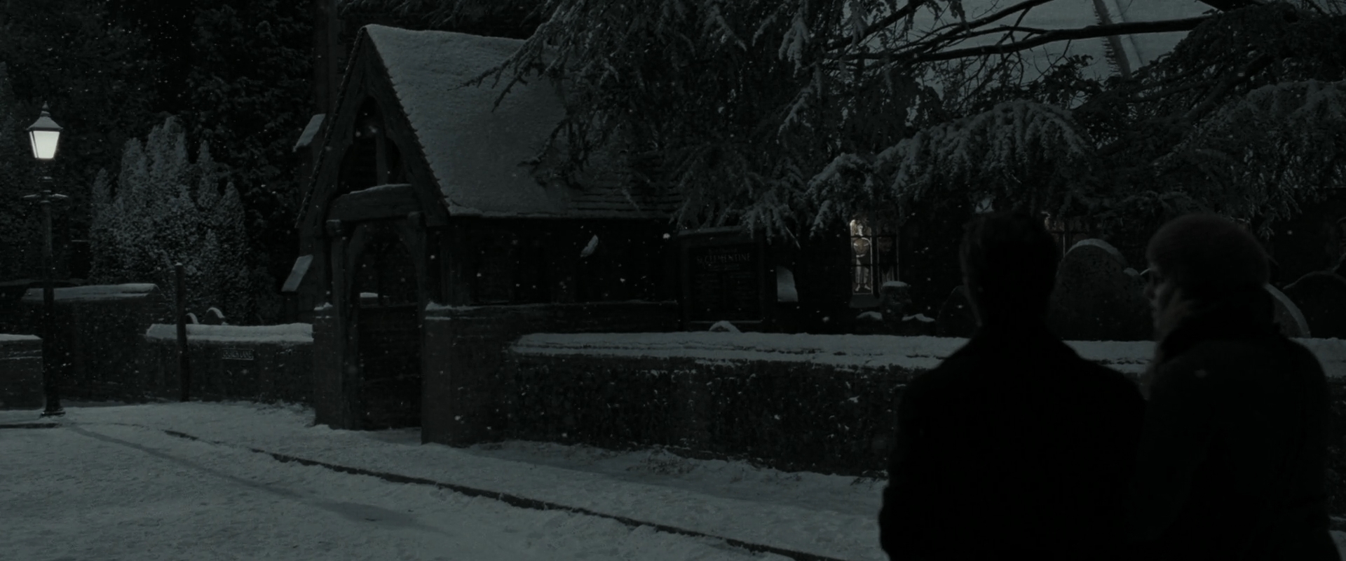 EmmaWatsonFan_dot_nl-HarryPotterAndTheDeathlyHallowsPart1-4978.jpg EmmaWatsonFan_dot_nl-HarryPotterAndTheDeathlyHallowsPart1-4978.jpg