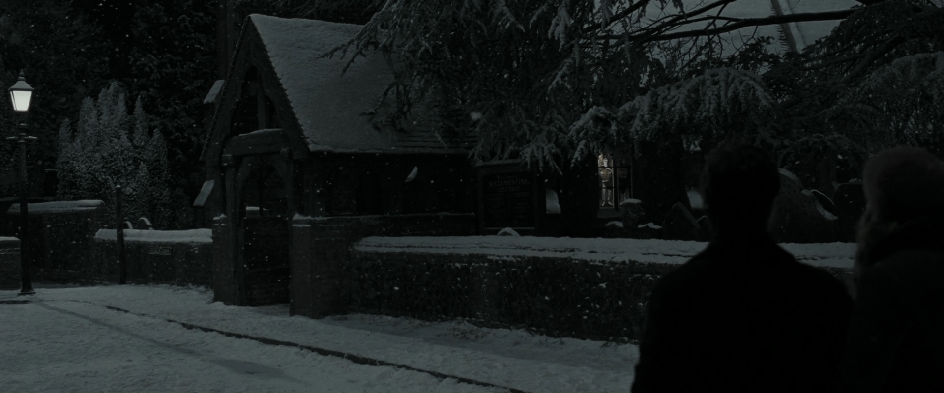 EmmaWatsonFan_dot_nl-HarryPotterAndTheDeathlyHallowsPart1-4982.jpg EmmaWatsonFan_dot_nl-HarryPotterAndTheDeathlyHallowsPart1-4982.jpg