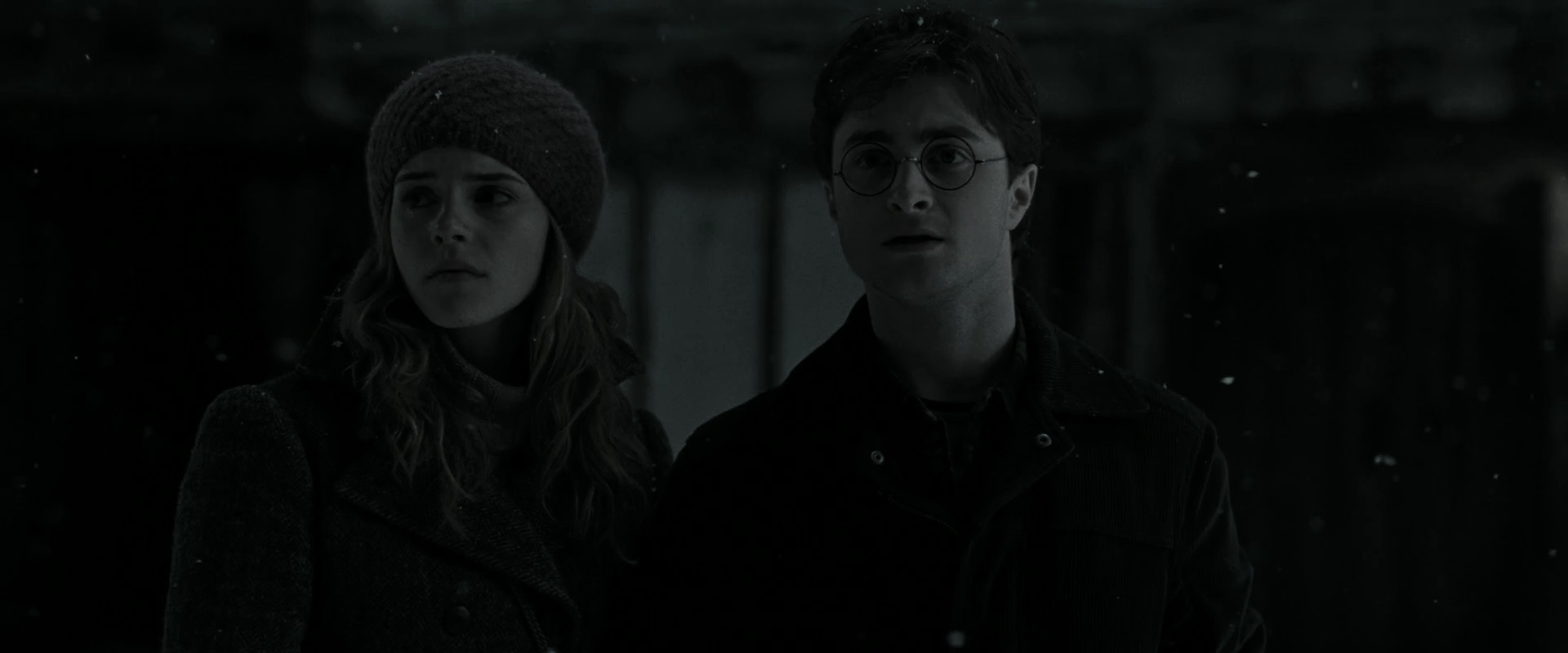 EmmaWatsonFan_dot_nl-HarryPotterAndTheDeathlyHallowsPart1-4992.jpg EmmaWatsonFan_dot_nl-HarryPotterAndTheDeathlyHallowsPart1-4992.jpg