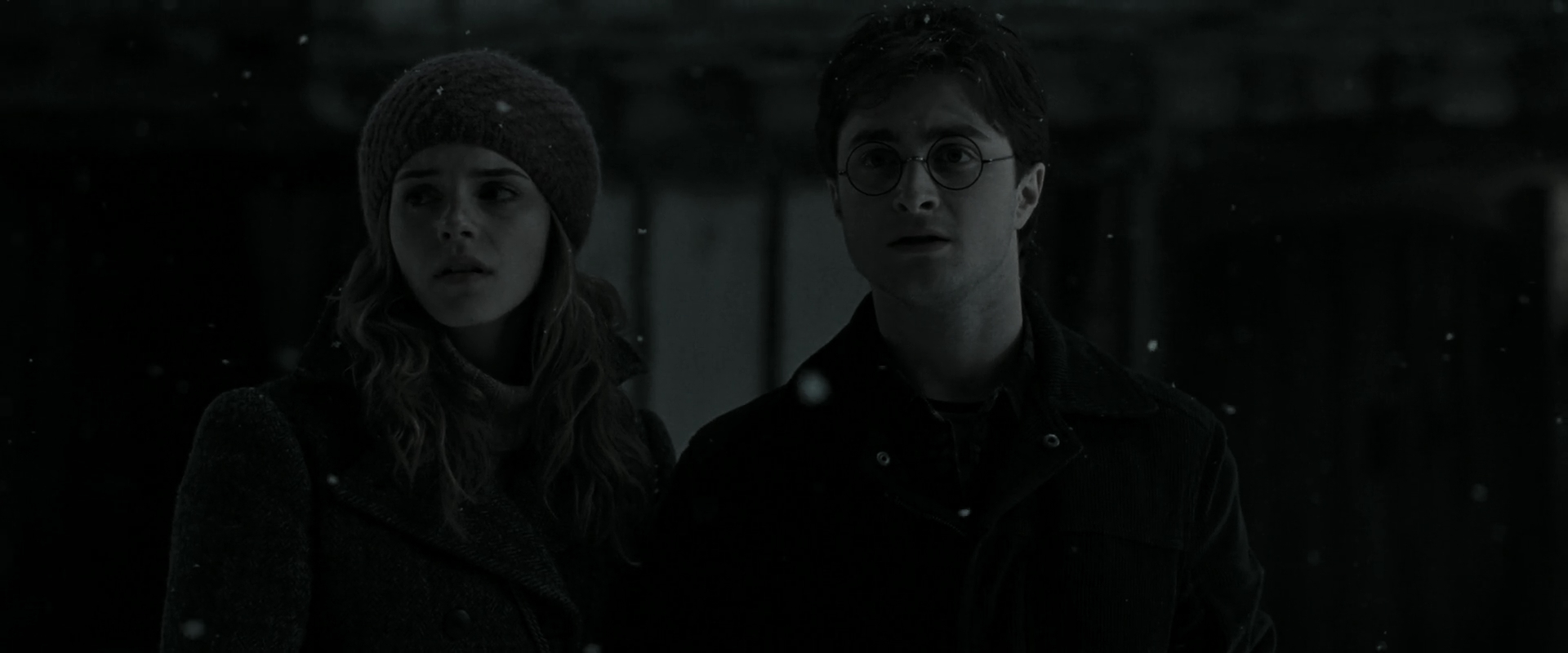 EmmaWatsonFan_dot_nl-HarryPotterAndTheDeathlyHallowsPart1-4993.jpg EmmaWatsonFan_dot_nl-HarryPotterAndTheDeathlyHallowsPart1-4993.jpg