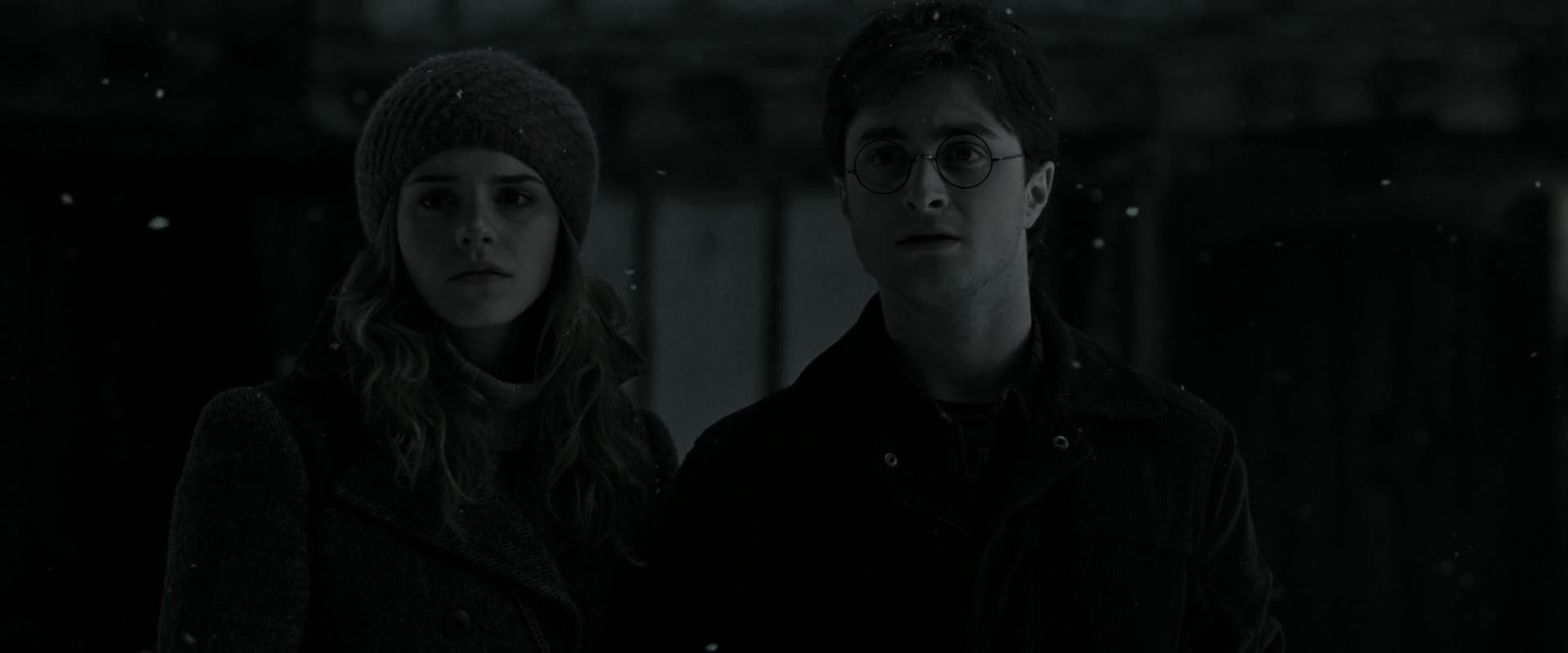 EmmaWatsonFan_dot_nl-HarryPotterAndTheDeathlyHallowsPart1-4994.jpg EmmaWatsonFan_dot_nl-HarryPotterAndTheDeathlyHallowsPart1-4994.jpg