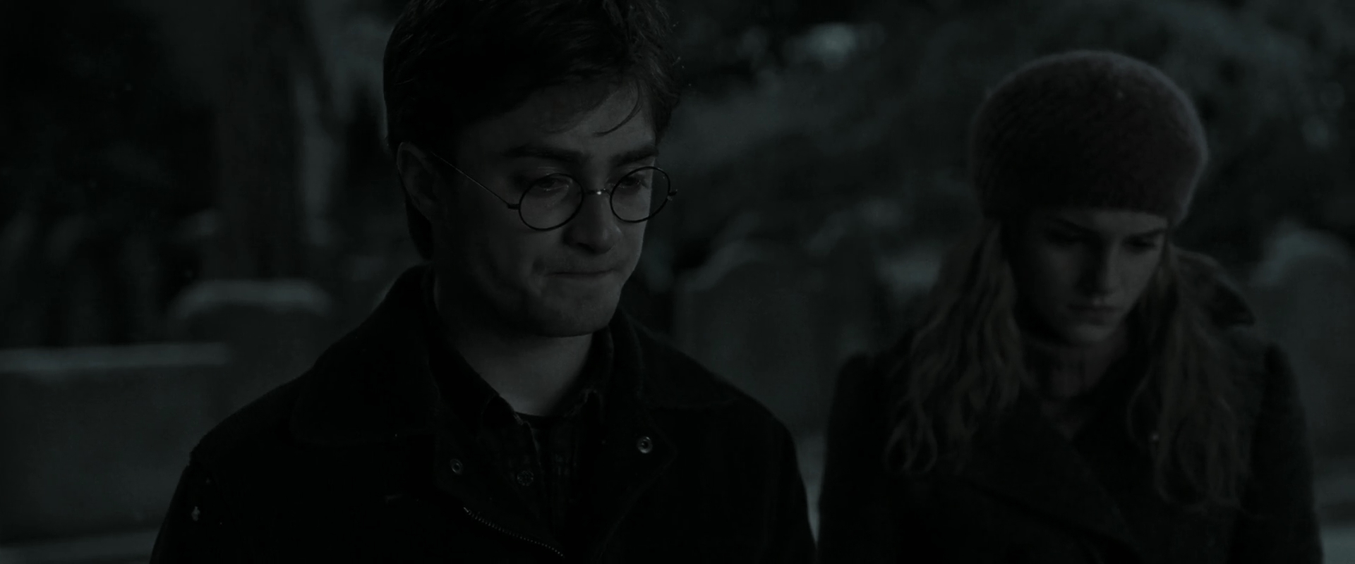 EmmaWatsonFan_dot_nl-HarryPotterAndTheDeathlyHallowsPart1-5072.jpg EmmaWatsonFan_dot_nl-HarryPotterAndTheDeathlyHallowsPart1-5072.jpg