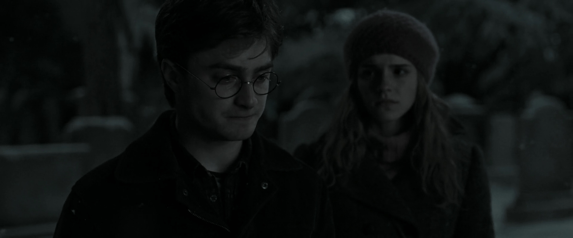 EmmaWatsonFan_dot_nl-HarryPotterAndTheDeathlyHallowsPart1-5077.jpg EmmaWatsonFan_dot_nl-HarryPotterAndTheDeathlyHallowsPart1-5077.jpg