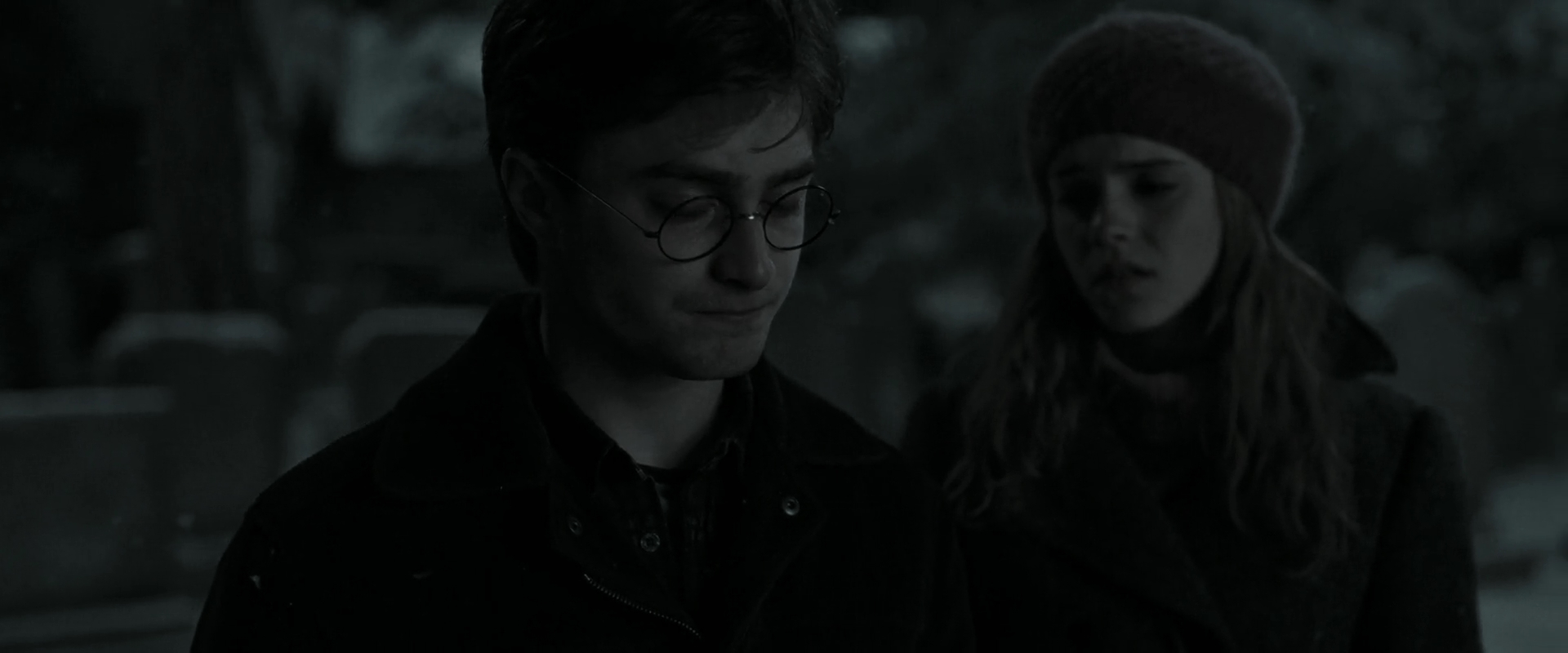 EmmaWatsonFan_dot_nl-HarryPotterAndTheDeathlyHallowsPart1-5081.jpg EmmaWatsonFan_dot_nl-HarryPotterAndTheDeathlyHallowsPart1-5081.jpg