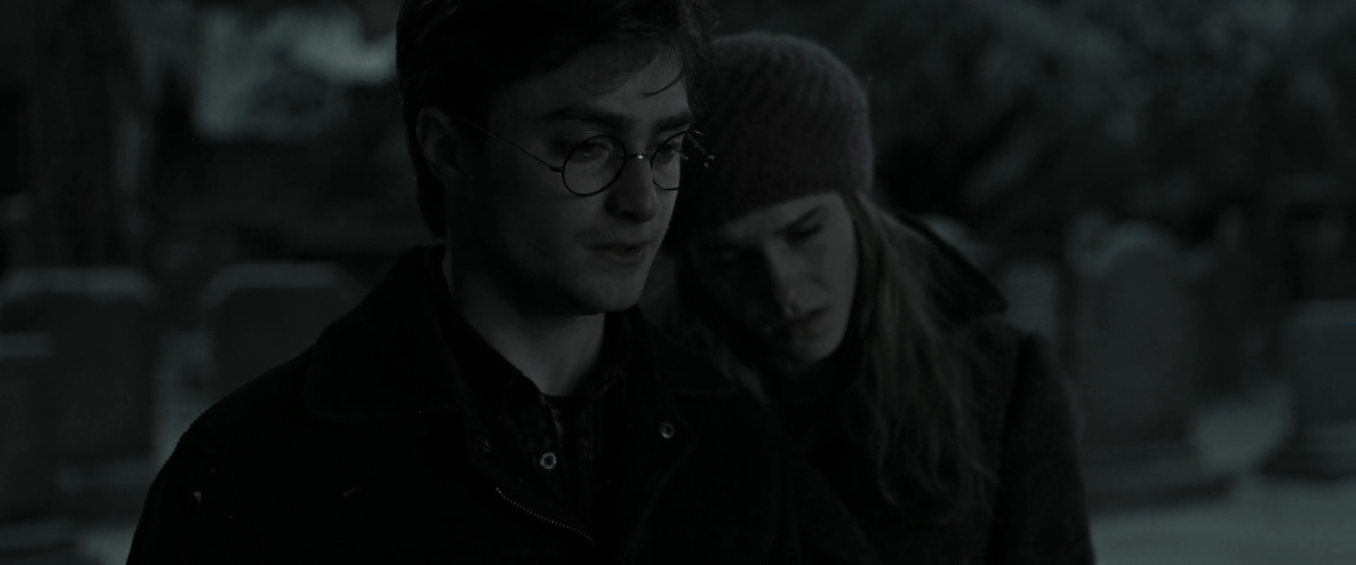 EmmaWatsonFan_dot_nl-HarryPotterAndTheDeathlyHallowsPart1-5083.jpg EmmaWatsonFan_dot_nl-HarryPotterAndTheDeathlyHallowsPart1-5083.jpg