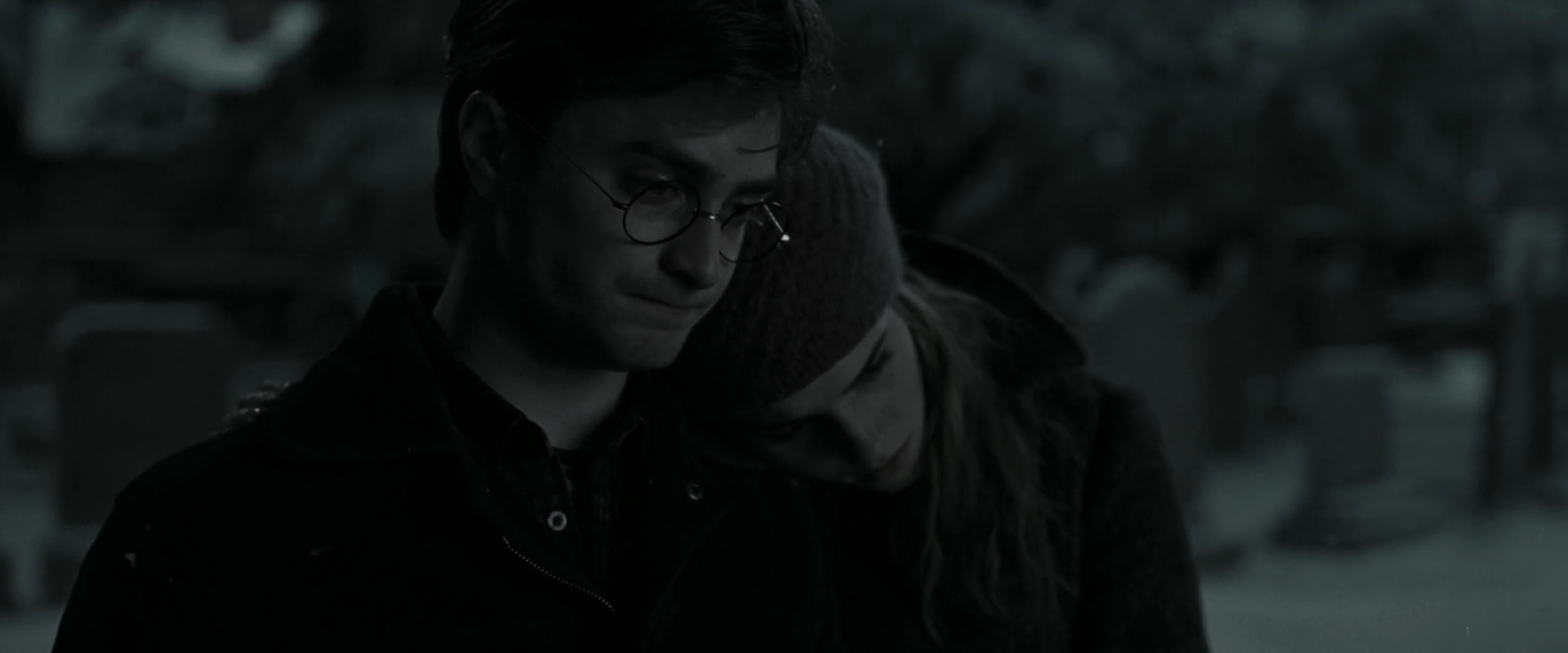 EmmaWatsonFan_dot_nl-HarryPotterAndTheDeathlyHallowsPart1-5086.jpg EmmaWatsonFan_dot_nl-HarryPotterAndTheDeathlyHallowsPart1-5086.jpg