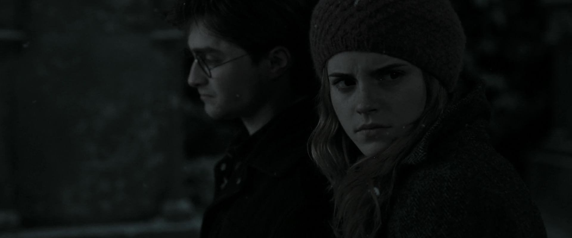 EmmaWatsonFan_dot_nl-HarryPotterAndTheDeathlyHallowsPart1-5097.jpg EmmaWatsonFan_dot_nl-HarryPotterAndTheDeathlyHallowsPart1-5097.jpg