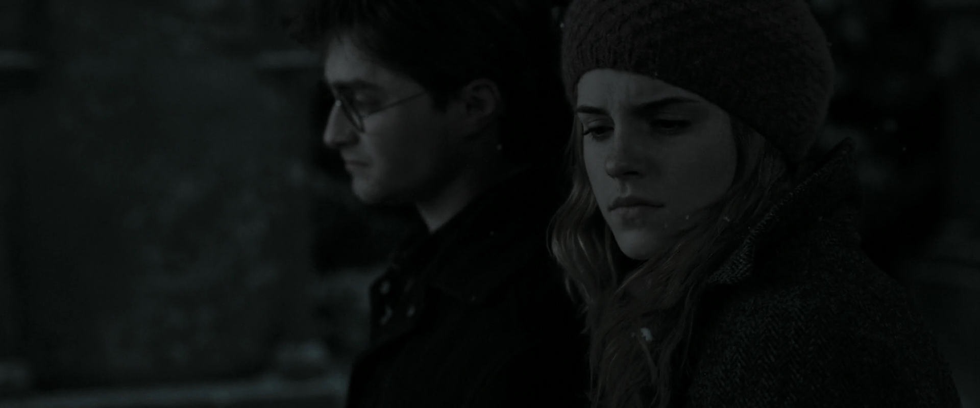 EmmaWatsonFan_dot_nl-HarryPotterAndTheDeathlyHallowsPart1-5098.jpg EmmaWatsonFan_dot_nl-HarryPotterAndTheDeathlyHallowsPart1-5098.jpg