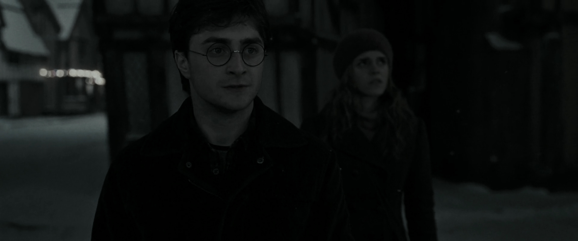 EmmaWatsonFan_dot_nl-HarryPotterAndTheDeathlyHallowsPart1-5159.jpg EmmaWatsonFan_dot_nl-HarryPotterAndTheDeathlyHallowsPart1-5159.jpg