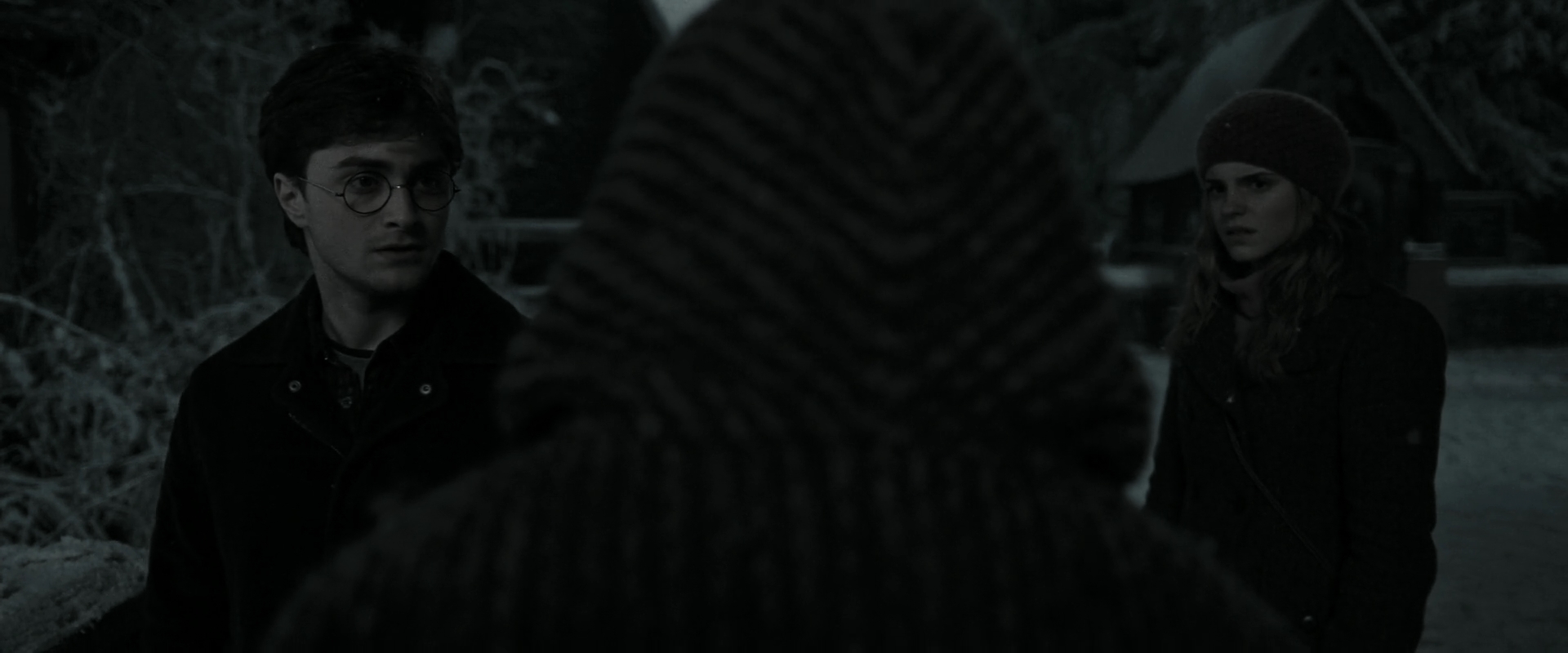 EmmaWatsonFan_dot_nl-HarryPotterAndTheDeathlyHallowsPart1-5168.jpg EmmaWatsonFan_dot_nl-HarryPotterAndTheDeathlyHallowsPart1-5168.jpg