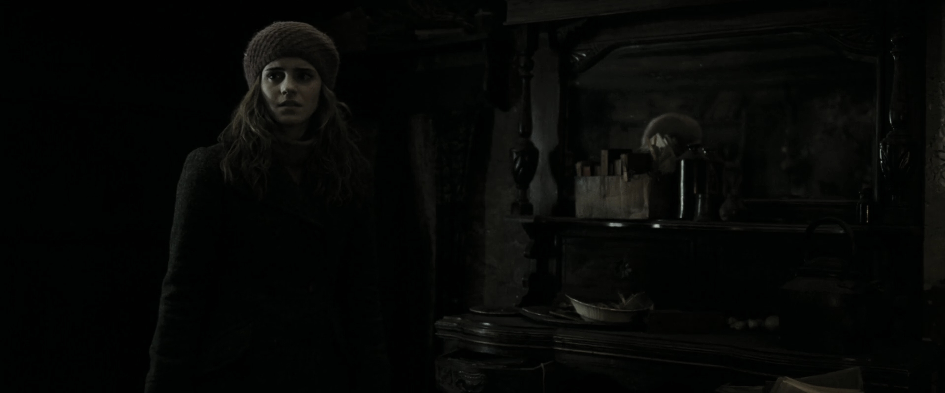 EmmaWatsonFan_dot_nl-HarryPotterAndTheDeathlyHallowsPart1-5214.jpg EmmaWatsonFan_dot_nl-HarryPotterAndTheDeathlyHallowsPart1-5214.jpg