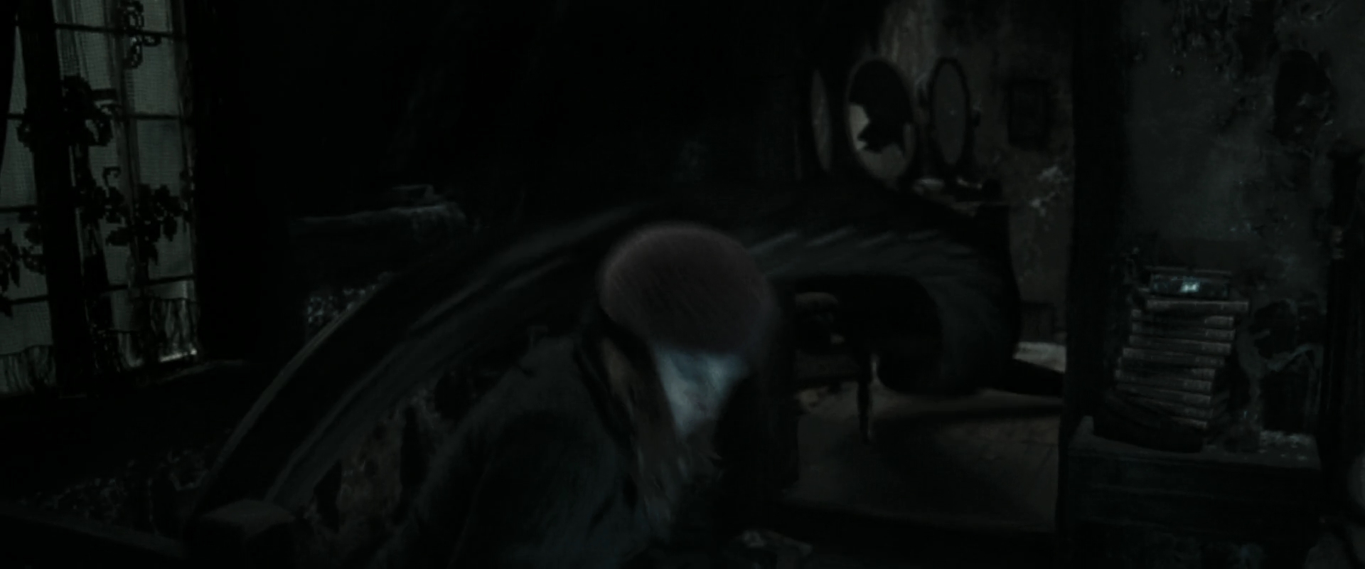 EmmaWatsonFan_dot_nl-HarryPotterAndTheDeathlyHallowsPart1-5350.jpg EmmaWatsonFan_dot_nl-HarryPotterAndTheDeathlyHallowsPart1-5350.jpg