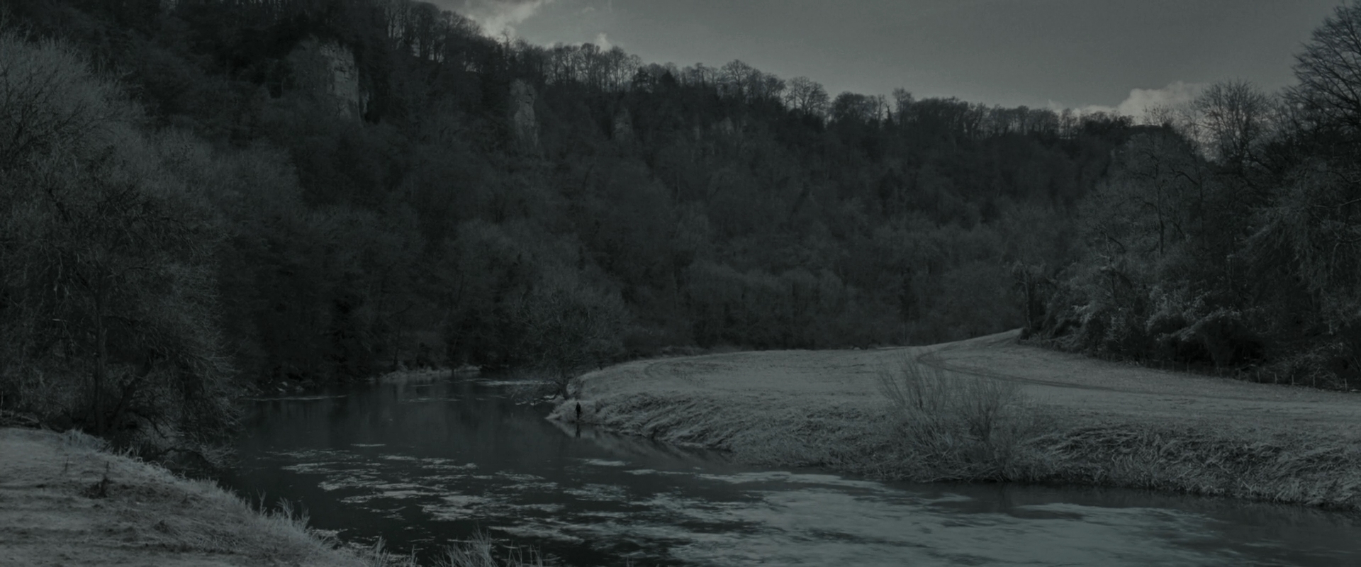 EmmaWatsonFan_dot_nl-HarryPotterAndTheDeathlyHallowsPart1-5385.jpg EmmaWatsonFan_dot_nl-HarryPotterAndTheDeathlyHallowsPart1-5385.jpg